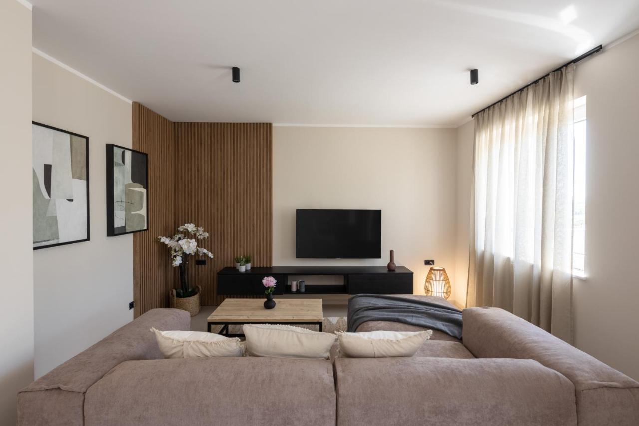 3 Luxury Bedroom Apartment Emma 锡尼 外观 照片